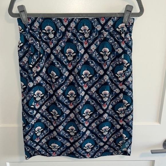 LOFT Navy Floral Pencil Skirt - Picture 2 of 9